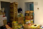 Безкоштовні продукти для ВПО та пенсіонерів у Харкові