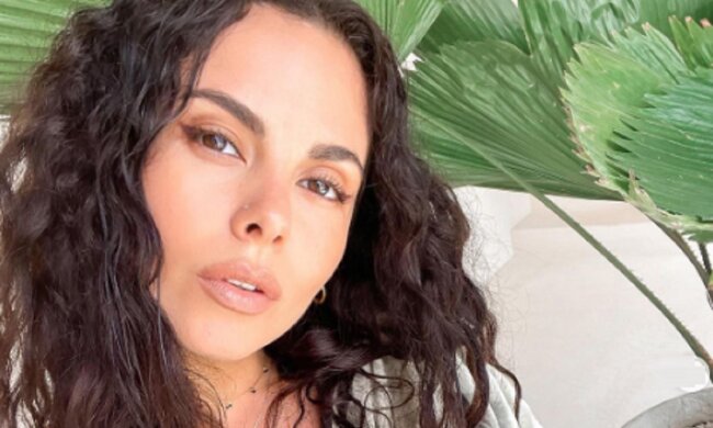 Каменських у червоному корсеті і з "вампірськими" очима потішила ексдружину Позитива: "Встояти неможливо"