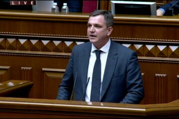 Нардеп від забороненої проросійської партії захищає міську владу Коростеня за бездіяльність після атаки рф