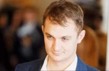 Как во времена Януковича: депутат Зеленского сцепился с волонтерами, скандал набирает обороты
