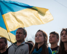 митинг протест украина флаг