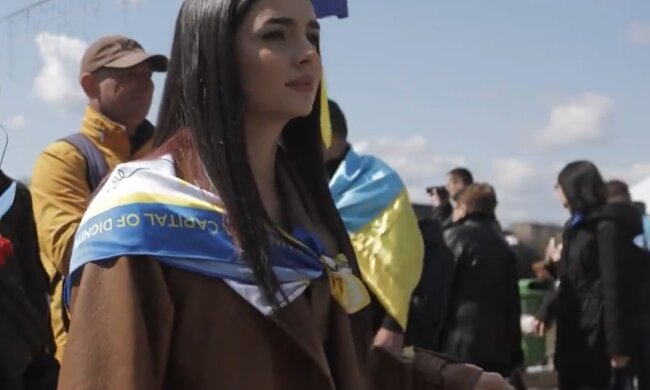 Анна Тринчер