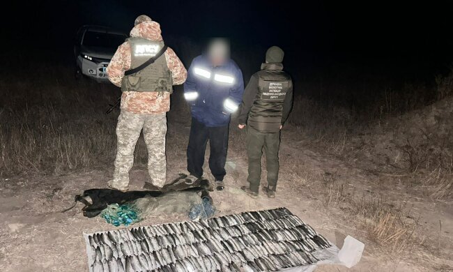 Нічна облава на Одещині: браконьєр у заповіднику "Тузловські лимани" наловив кефалі на 6 мільйонів гривень