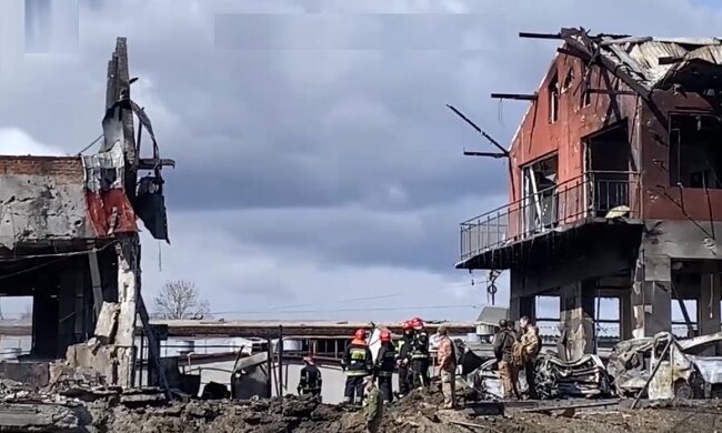 Львов, ракеты, взрывы