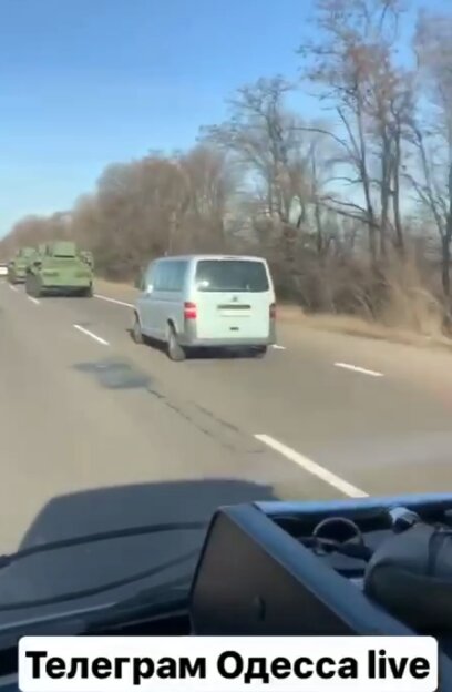 "Неужели все так плохо?": в Киев стягивают БТРы, первые кадры "наступления"