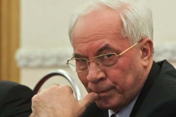 Азаров