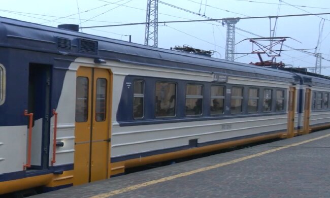 Новий графік руху поїздів в Дніпропетровській області