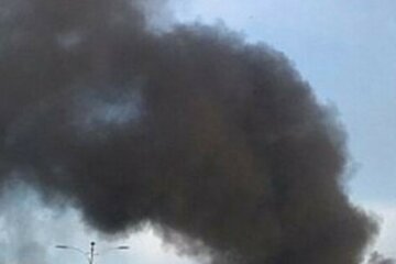 Вогонь охопив новітній військовий корабель: кадри з місця НП в Росії