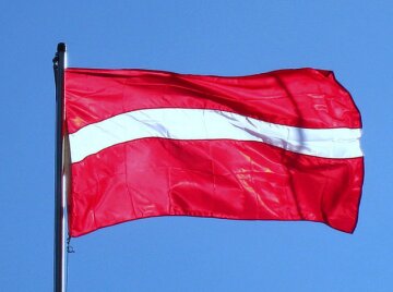 Флаг_Латвии