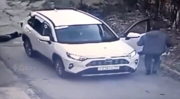 Депутат "единой россии" сбил ребенка и оставил умирать, видео: "Сел в автомобиль и уехал"