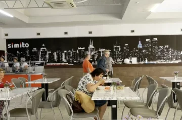 Безкоштовні продукти для ВПО та пенсіонерів у Харкові