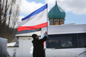 Крым, Россия, оккупация, российский флаг в Крыму