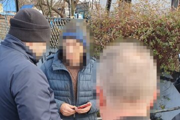 До п`яти років позбавлення волі загрожує чотирьом жителям Дніпропетровщини: проведено обшуки