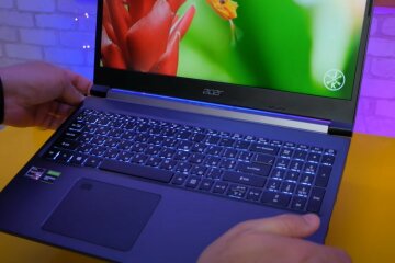 ноутбук, скріншот Ютуб