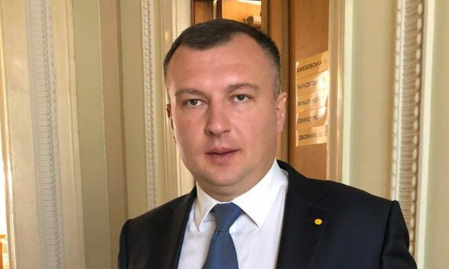 Рудьковский рассказал, как «Слуга народа» Семинский внес в декларацию украденное