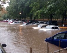 Потоп в Одессе отрезал один из районов от цивилизации: сделано срочное предупреждение