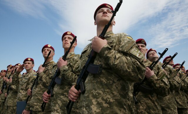 украинские военные военнослужащие бойцы