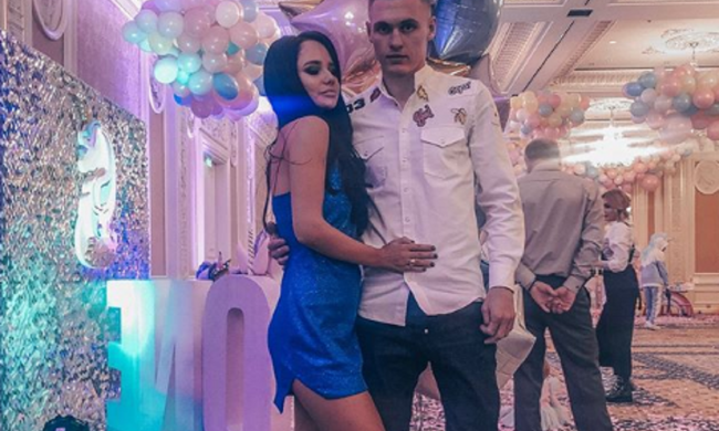 Дружина футболіста Динамо засвітила свою гордість в сміливому вбранні: таке приховувати немає сенсу