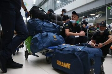 Украинское правительство при поддержке "Метинвеста" направило в Грецию спецсамолет для тушения пожаров (фото)