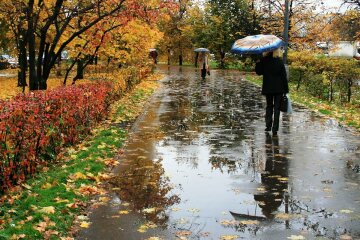 Осінь дасть українцям невеликий перепочинок, але розслаблятися не варто: новий прогноз від синоптиків