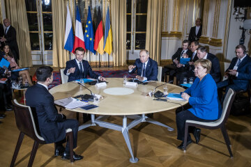 Зеленский, Путин, Макрон, Меркель в Париже нормандская четверка