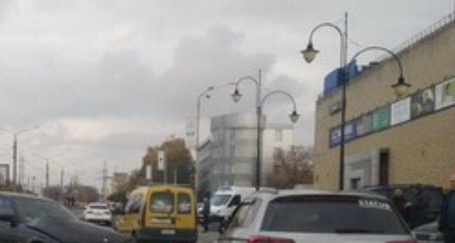 ЧП возле крупного торгового центра всколыхнуло Харьков: кадры разрушений