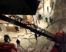 "Люди прыгали из окон": кадры и новые подробности огненной трагедии в отеле с детьми под Винницей