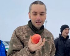 "Без сліз не можна дивитись": військовий, звільнений з полону, вразив українців