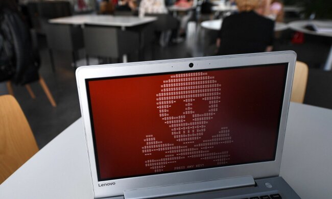 вирус баг вредоносное по ноутбук ноут комп компьютер