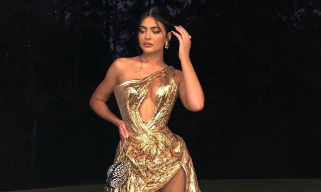 кайли дженнер