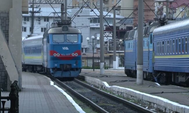 поїзд, вокзал, Укрзалізниця