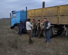 Скандал розгорівся на Одещині: голова села здав водопровід на металобрухт