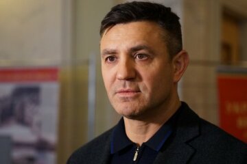СМИ: Одиозный депутат Тищенко ищет для себя новую "котлету"?