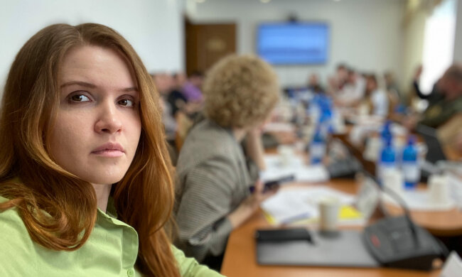 Безуглая "атаковала" страницу Главнокомандующего ВСУ в соцсетях: "Удаляют комментарии"