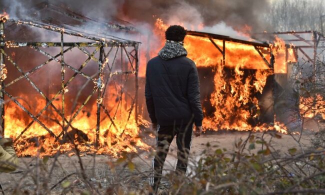 Данські підлітки намагалися спалити афганського ровесника