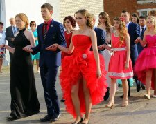 Потап, Melovin и не только: как выглядели украинские звезды на своем выпускном балу