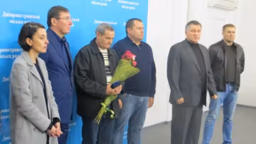 Порошенко телефонував водію маршрутки, який намагався зловити Пугачова