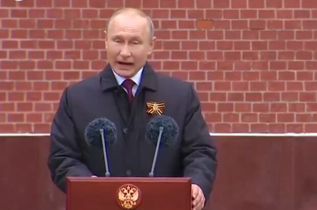 Недовольный Макрон отчитал Путина, детали жесткого разговора: "Я сказал ему, что..."