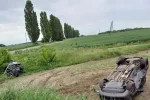 Діти потрапили в ДТП на київській трасі, авто перекинулися на дах: деталі і фото аварії