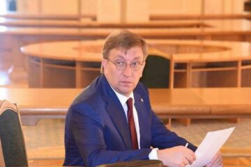 Владислав Бухарев