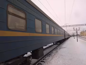 Депутат показав жахливий стан українських потягів: “Це пробите дно”