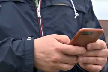 Смартфон. Фото: скриншот Youtube-видео