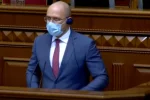 Шмигаль відповів на невдоволення українців карантином і пригрозив катастрофою: "Вже через місяць у нас..."