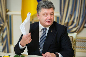 "Сочетание власти и бизнеса - преступление": разбогатевшему Порошенко собрались устроить проверку