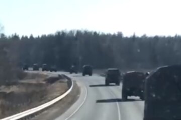У Білорусі активізувалося пересування військової техніки: відео