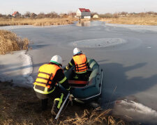 На Дніпропетровщині життя чоловіка обірвалося на льоду: переходив річку