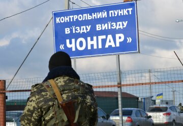 Россия не пропускает граждан на админгранице с Крымом