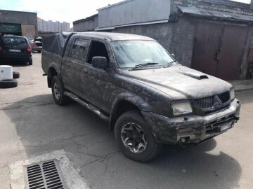 Андрій Андрєєв та київські волонтери відремонтували 4 авто для батальйону «Свобода»