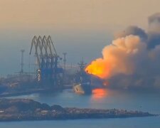 корабель РФ, Бердянськ, порт, пожежа