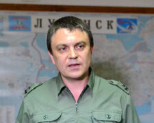 Бойовики "ЛНР" зажадали у Зеленського скласти зброю і перейшли до погроз: "в протилежному разі..."
